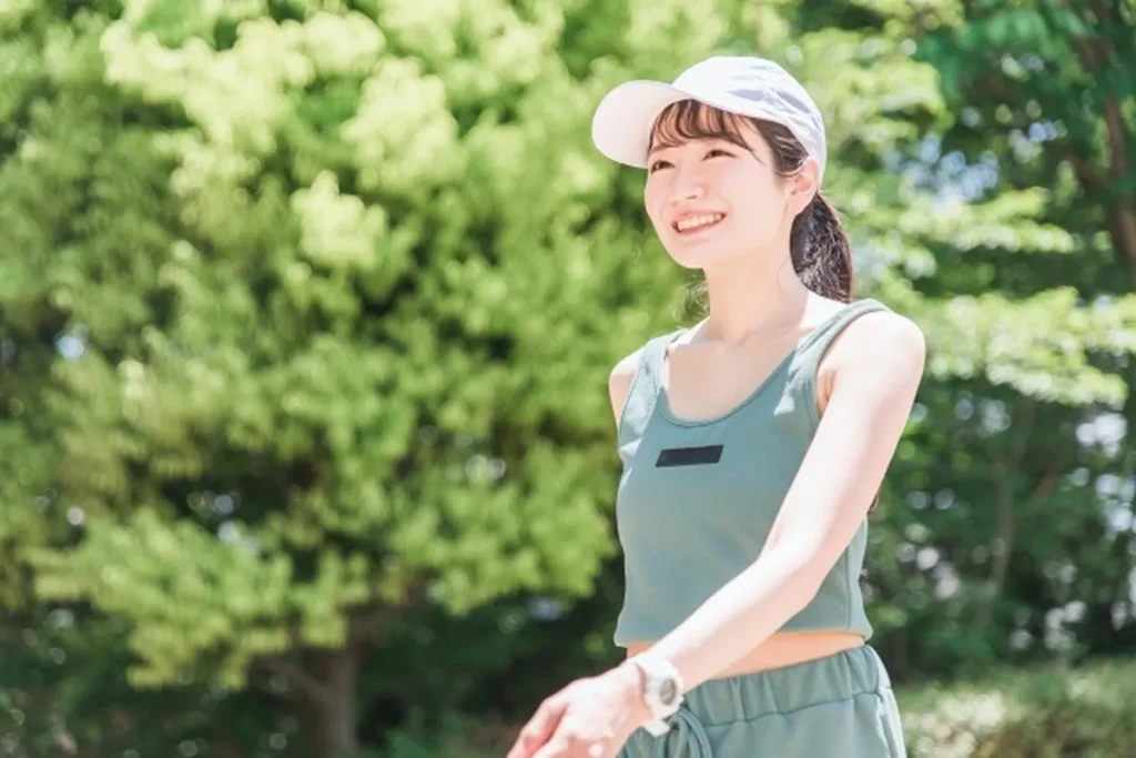 宮崎県川南町の漢方薬局「ほどよい堂」での運動と漢方相談の様子